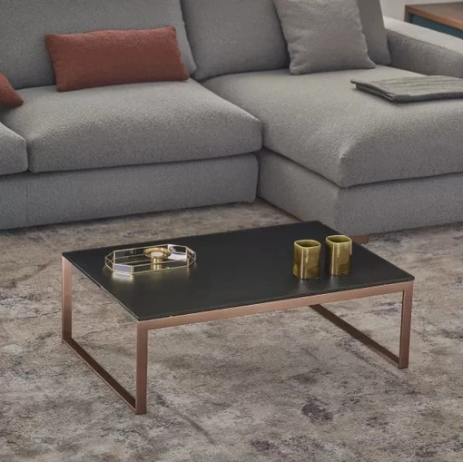 Tavolino Hip Hop con top in cristallo e base in acciaio di Bontempi