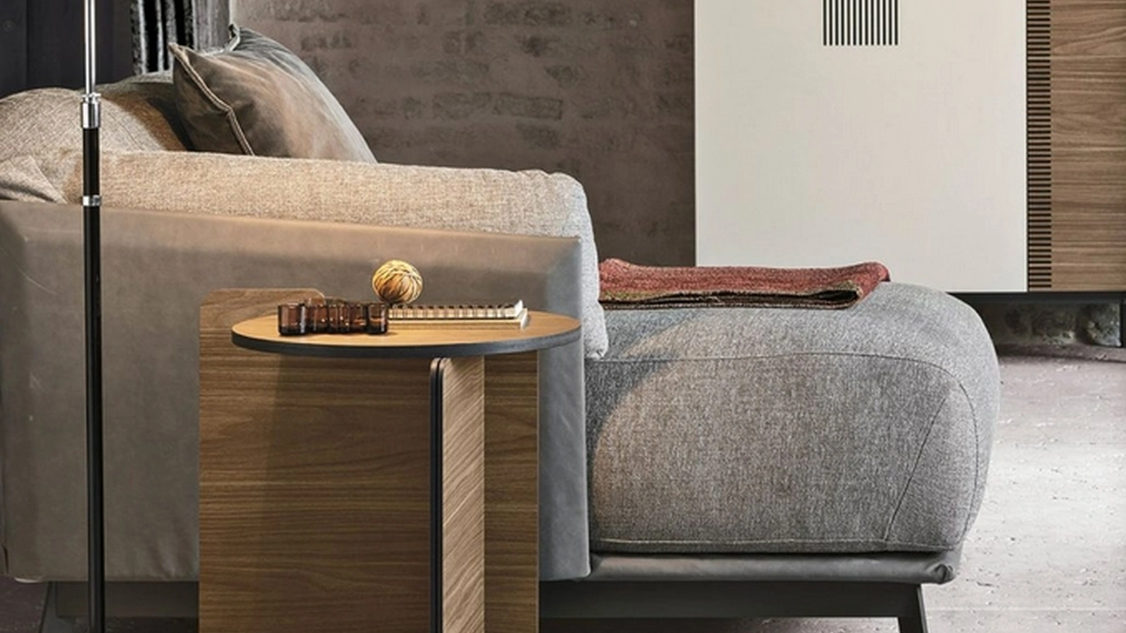 Tavolino in CDF Flow di Tomasella