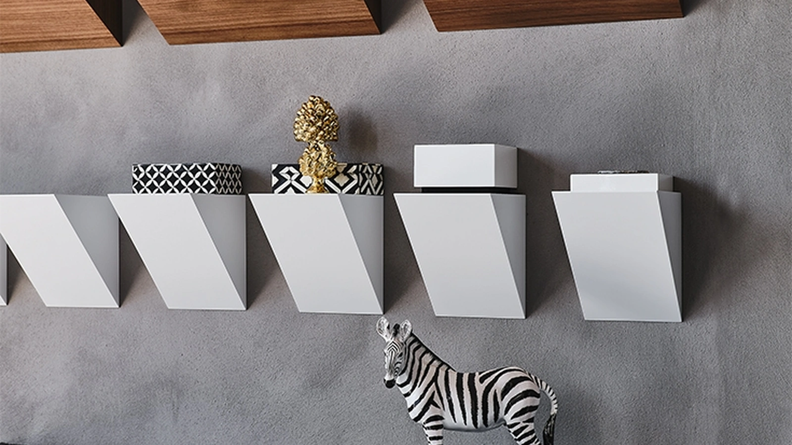  Mensola di design in legno Pendola realizzata in 3 dimensioni triangolari di Cattelan Italia