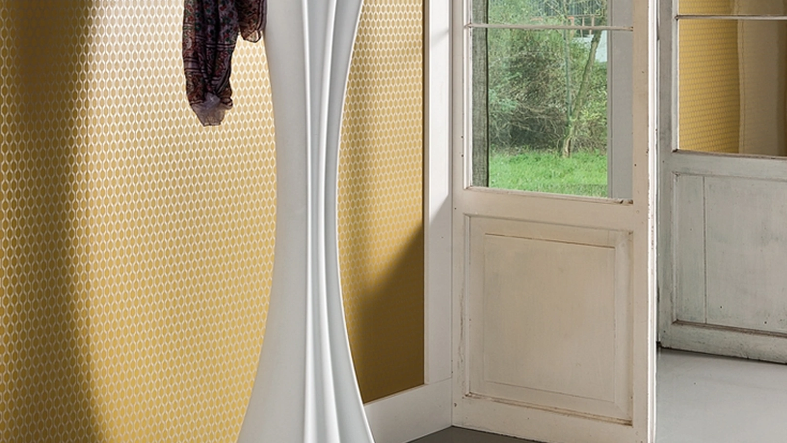 Appendiabiti in polietilene bianco Sipario di Cattelan Italia