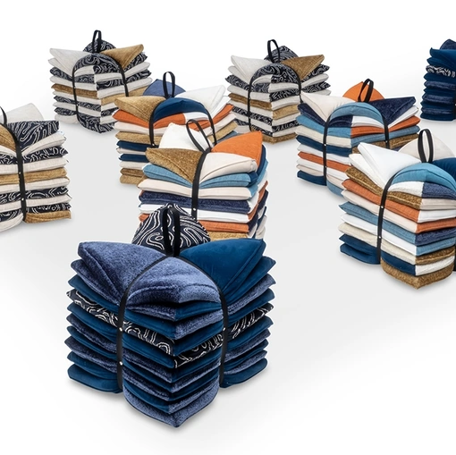 Pouf di design in tessuto U' Strozz di Calia