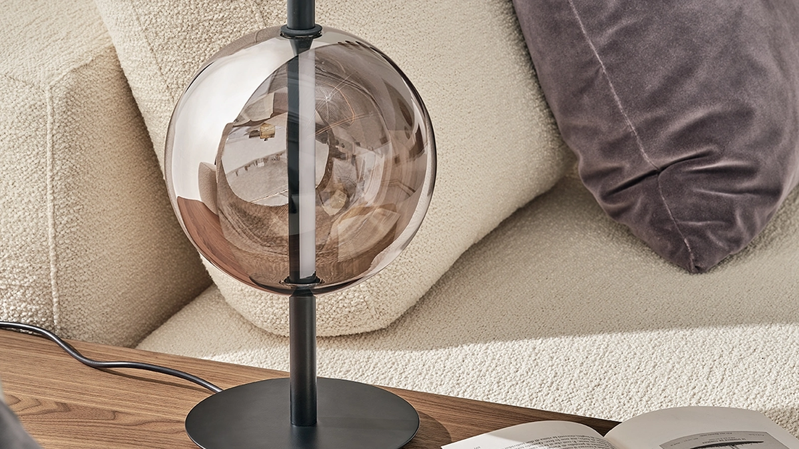 Lampada Sferatus da tavolo in vetro e acciaio di Bontempi