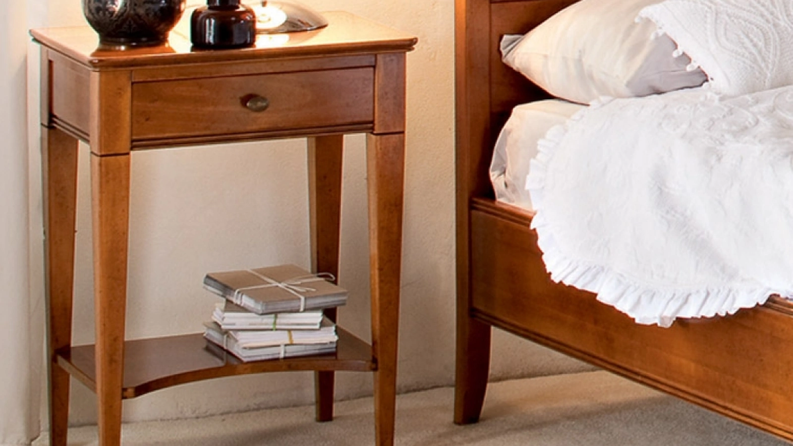 Comodino Zircone in legno di Le Fablier