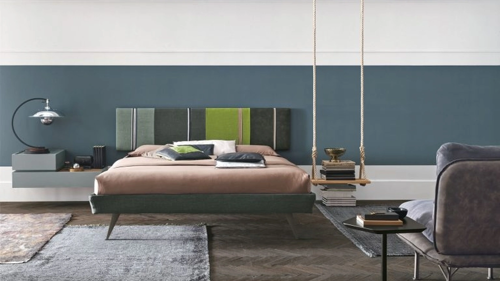 Letto sommier Diagonal con pannello testiera di Tomasella