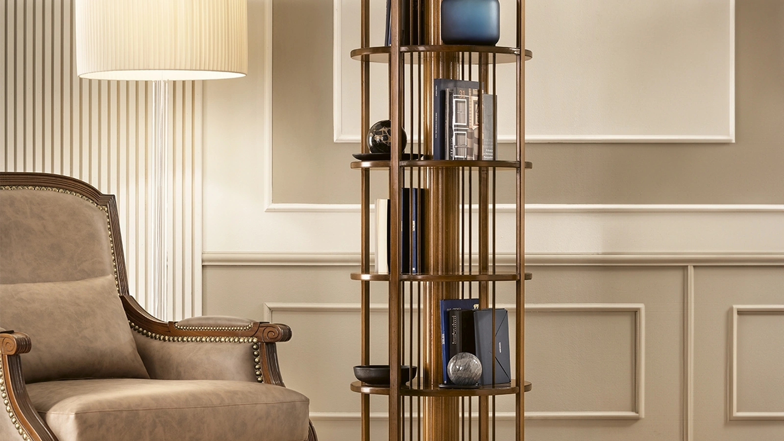 Libreria classica circolare in legno Incontro di Le Fablier