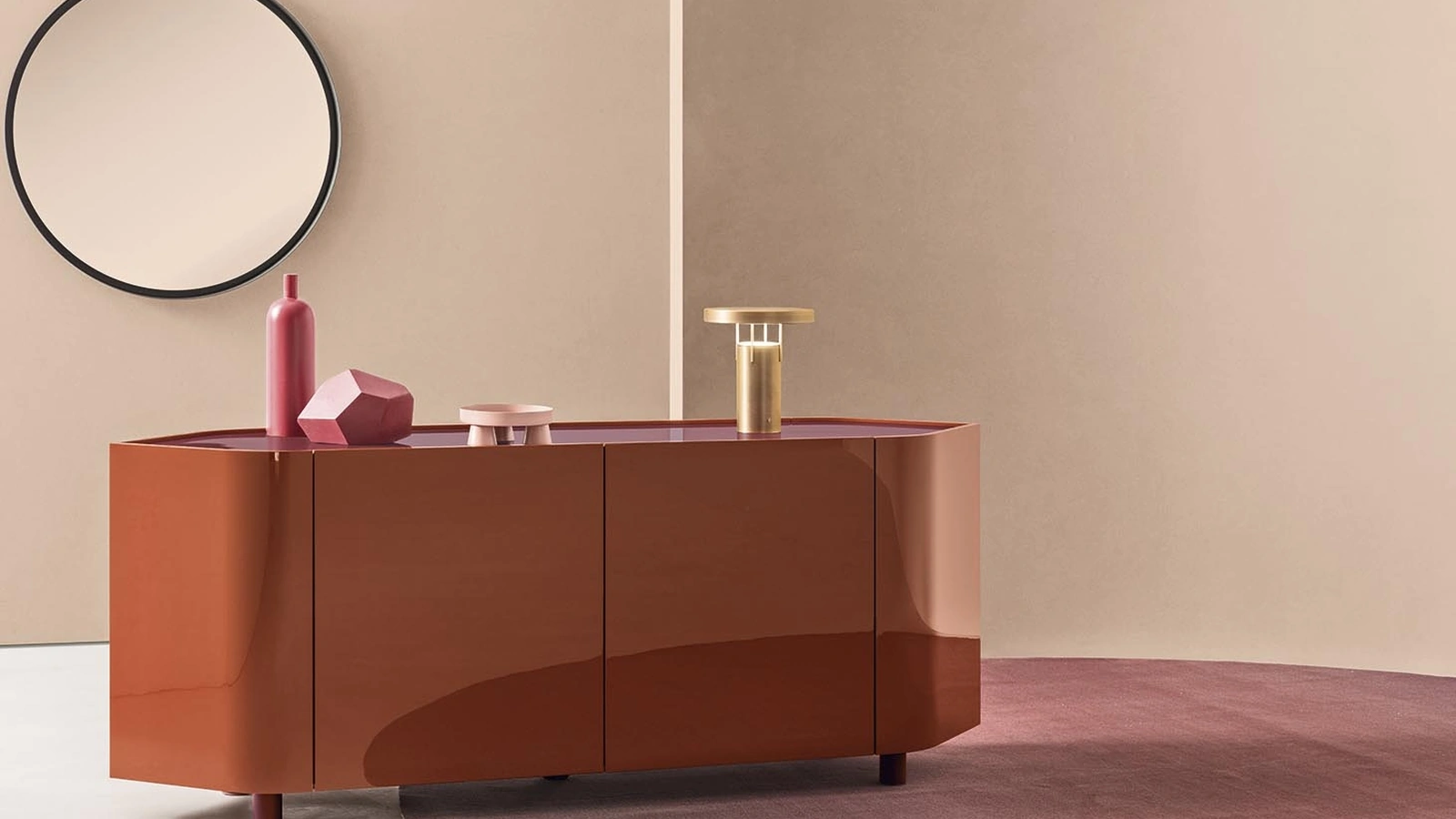 Madia Gioberg in laccato lucido Anfora di Alf Da Frè