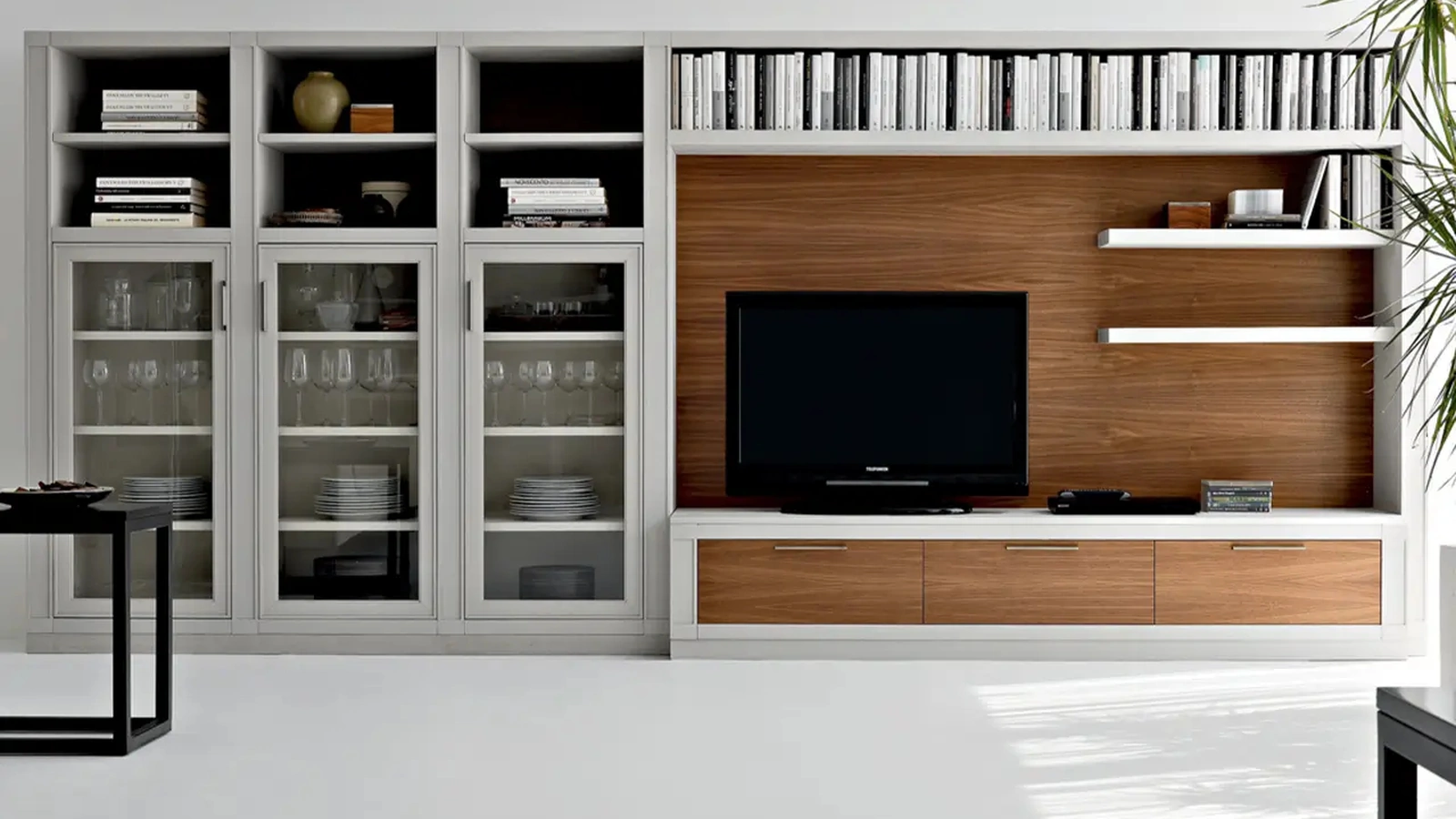 Parete Attrezzata in legno e laccato opaco Melograno composizione 01 di Le Fablier