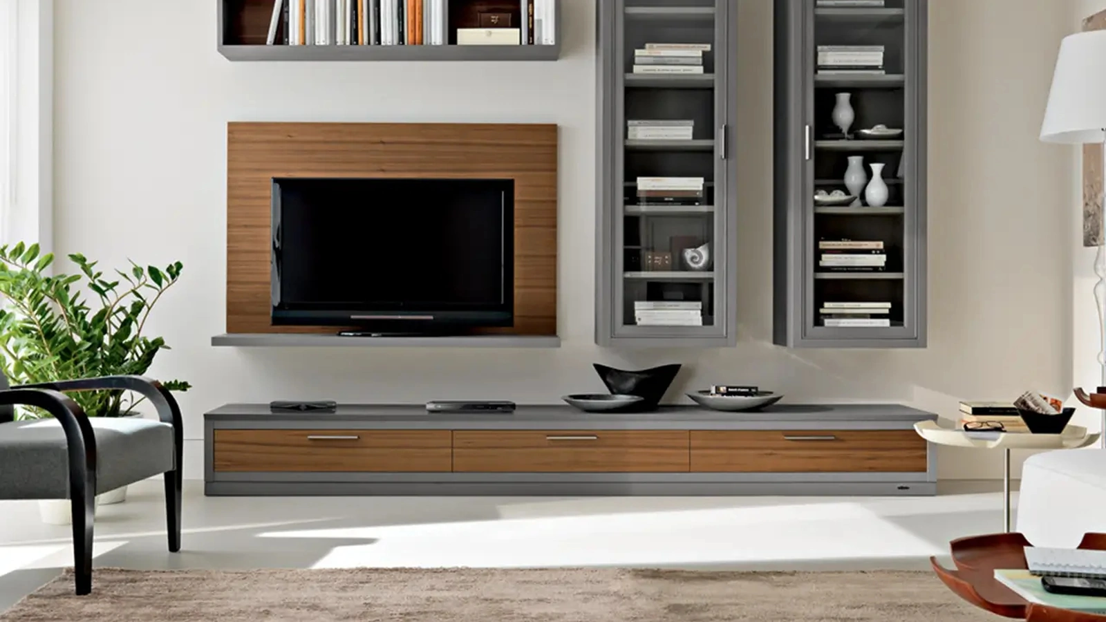 Parete Attrezzata in legno e laccato opaco Melograno composizione 19 di Le Fablier