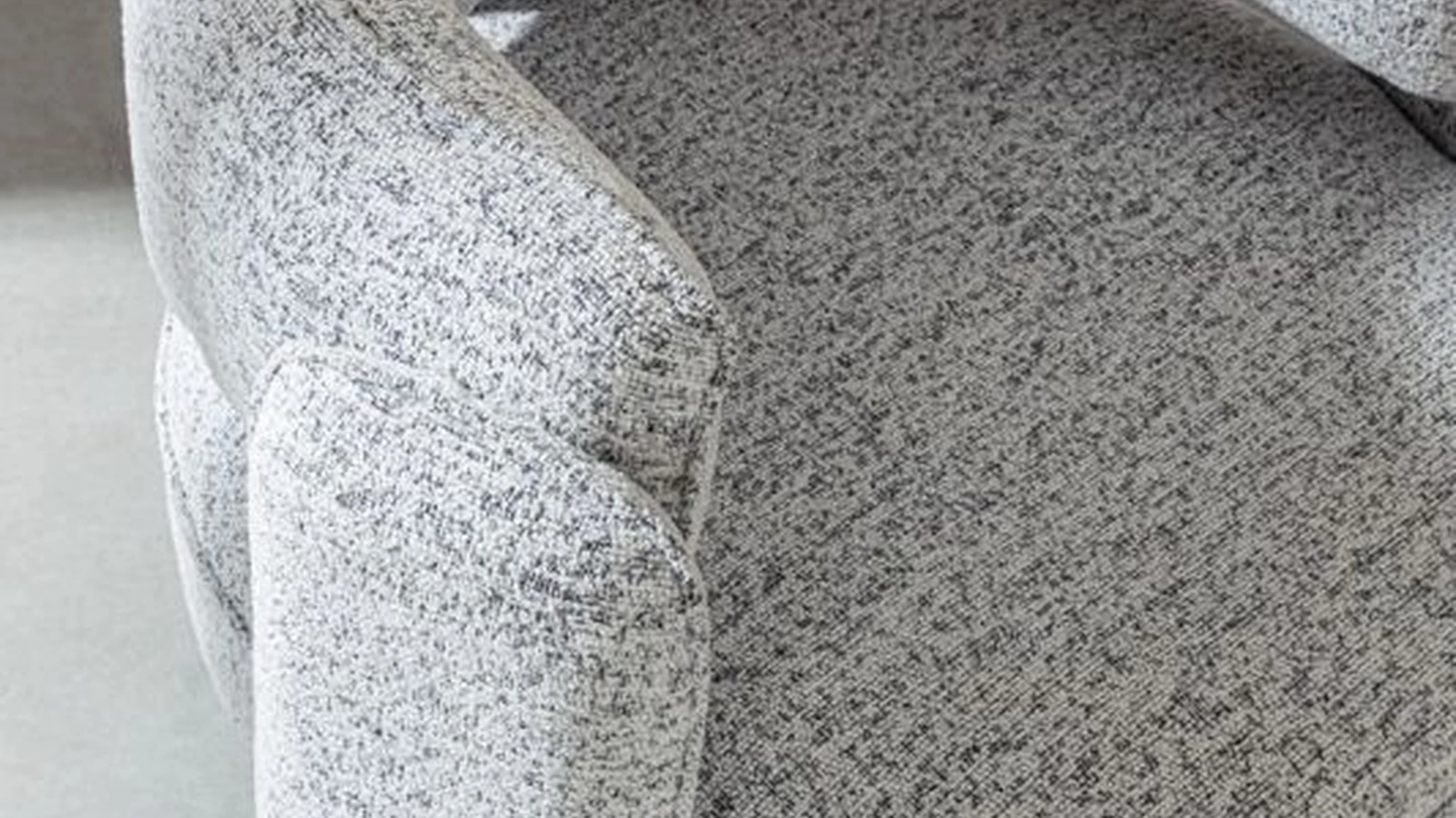 Poltroncina in tessuto Aisha di Bizzotto