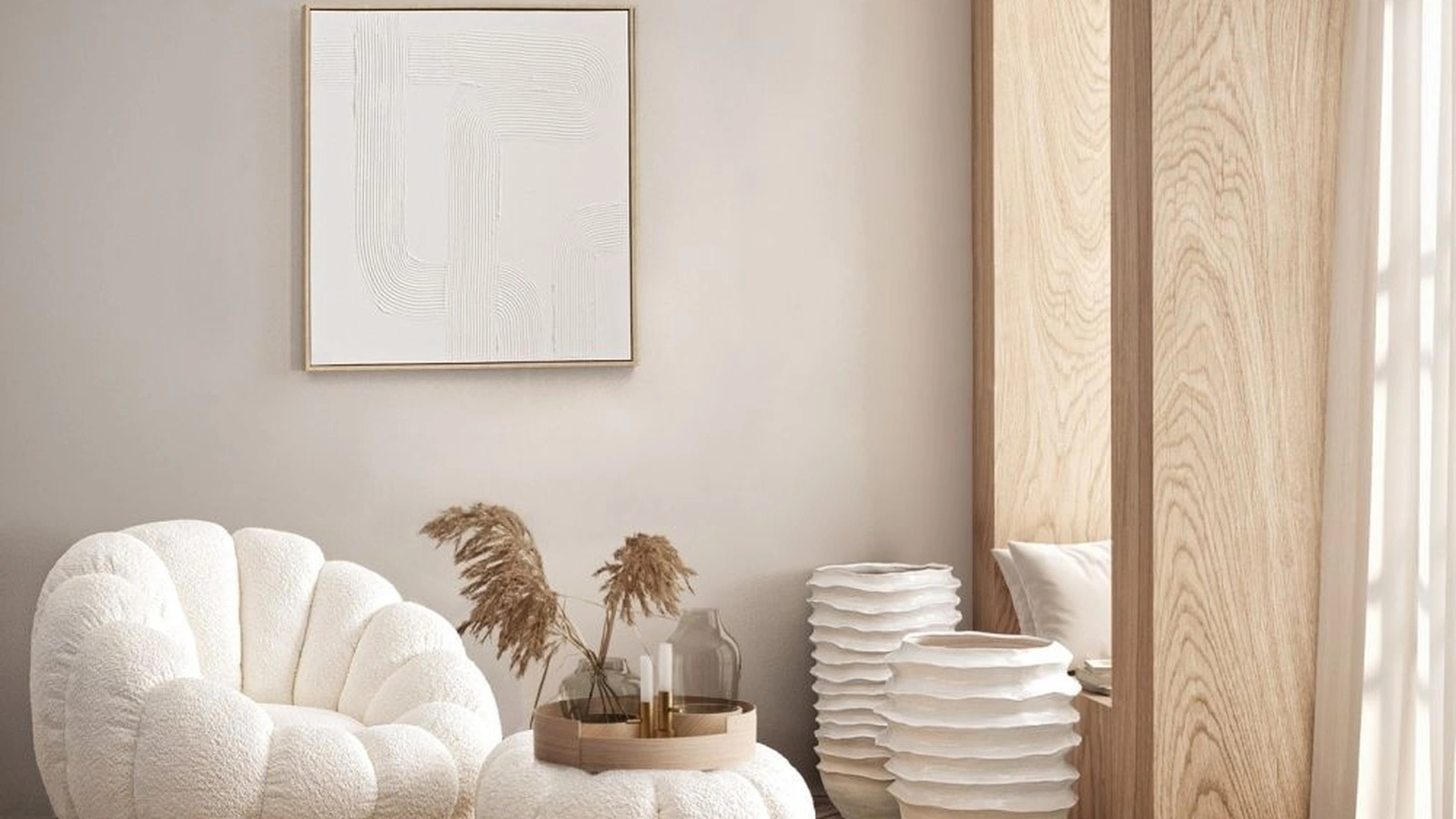 Poltrona girevole in tessuto effetto bouclé bianco Florel di Bizzotto