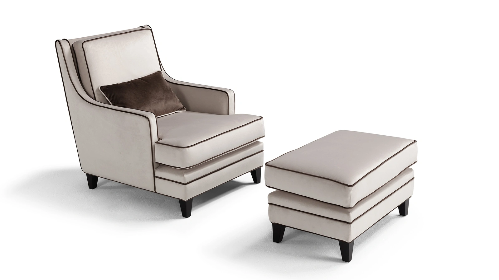 Poltrona in pelle imbottita con poggiapiedi Vanity di Vis Comoda