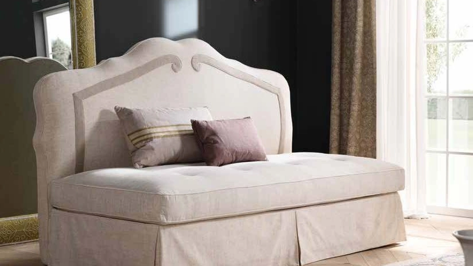 Divano lineare Garofano di TreCi Salotti