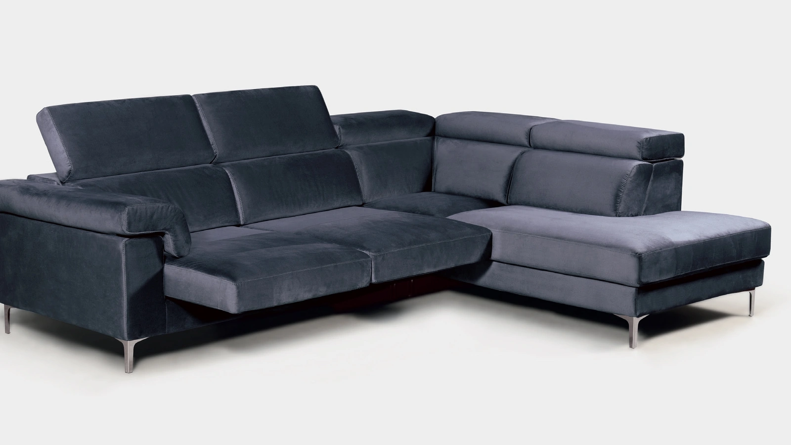 Divano relax angolare con sedute estraibili e poggiatesta regolabili Moana di Vis Comoda