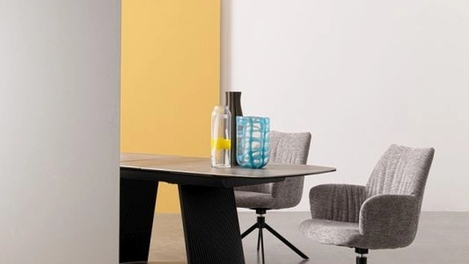 Sedia Alexander in tessuto imbottito di Bizzotto