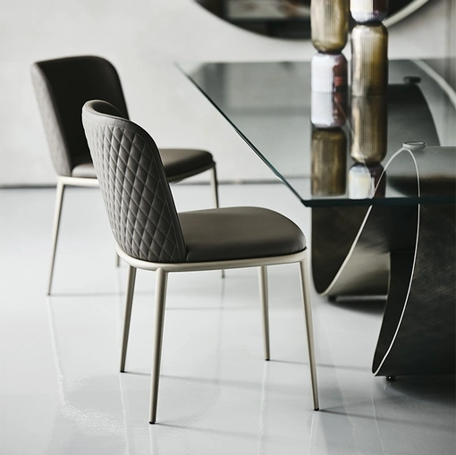 Sedia in pelle con schienale trapuntato Magda ML Couture di Cattelan Italia