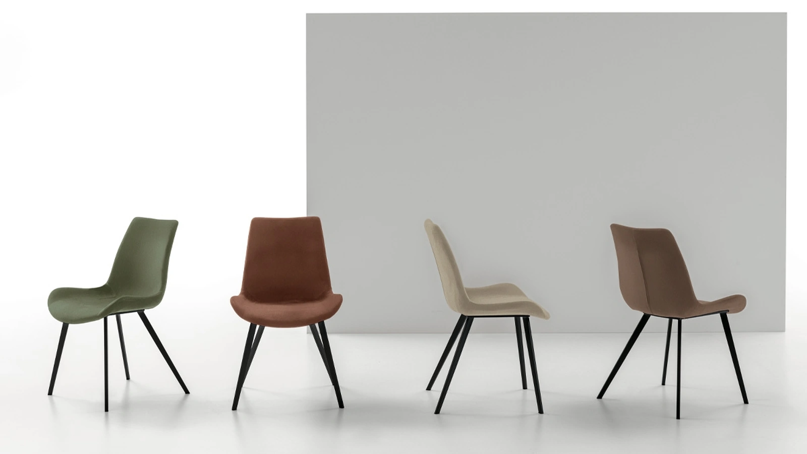 Sedia Malaga di Target Point