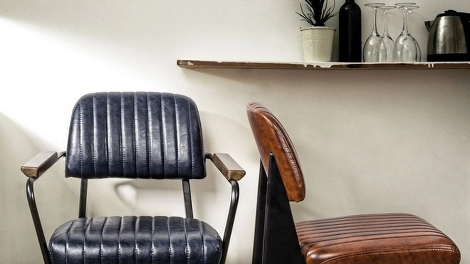 Sedia di design Nelly rivestita in ecopelle di Bizzotto