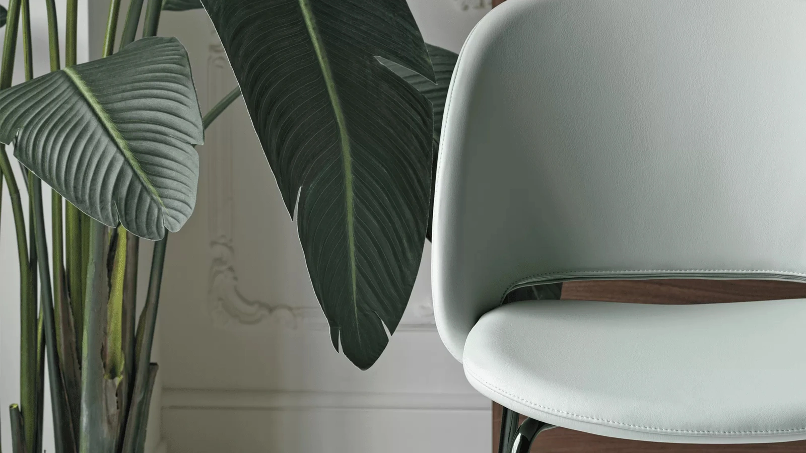 Sgabello Polo Rivestito in ecopelle con struttura in acciaio laccato di Bontempi