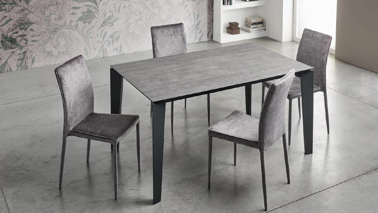 Tavolo allungabile Kiew con top in laminato e base in alluminio di Gipi Le Sedie