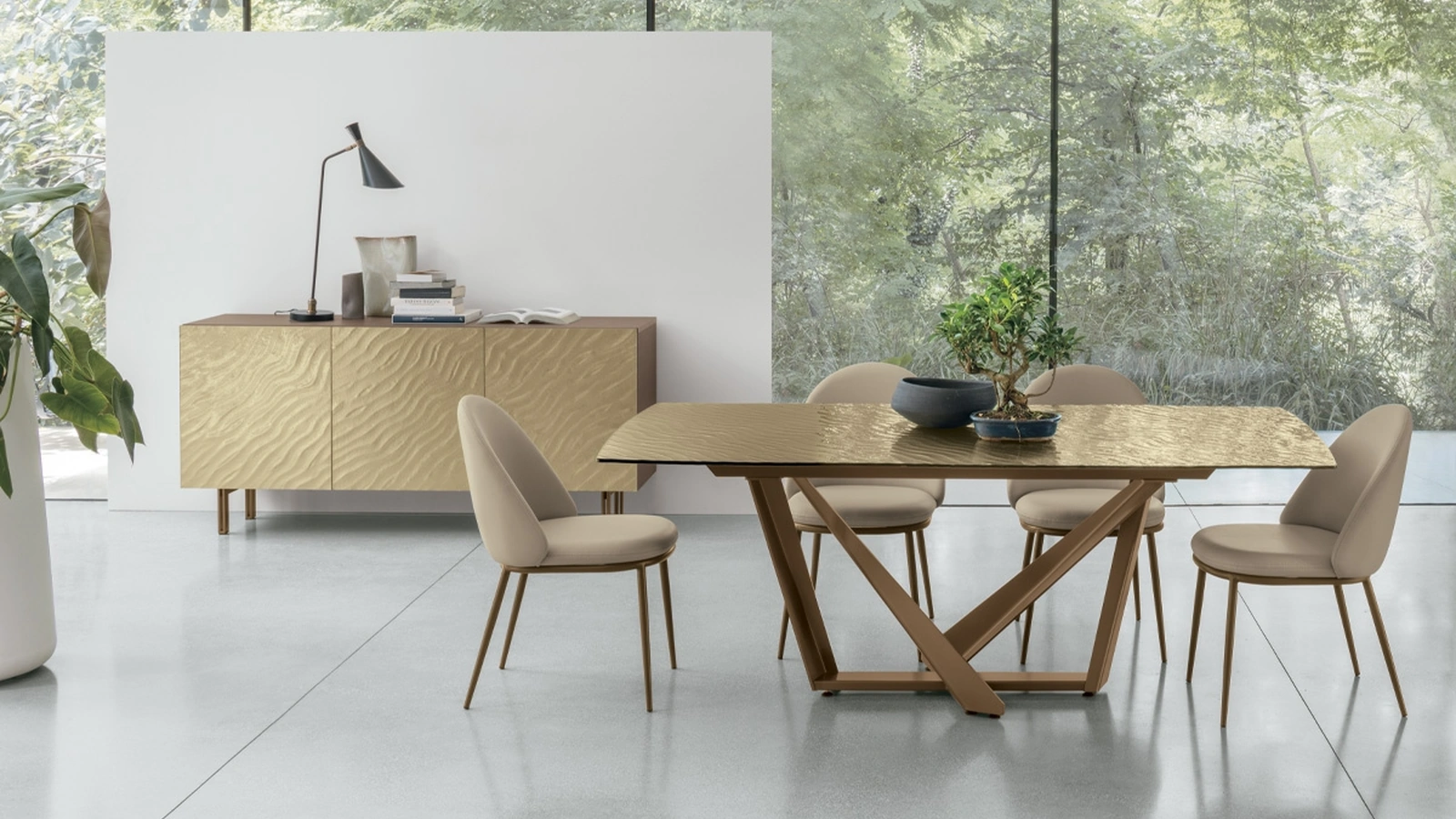 Tavolo allungabile Priamo con top in vetro di Target Point