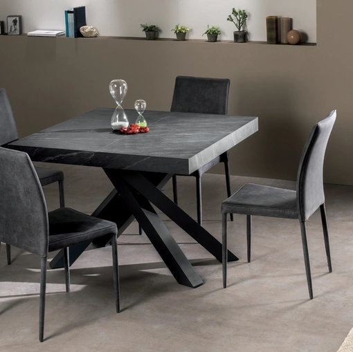 Tavolo Quark quadrato in laminato con base in alluminio di Gipi Le Sedie