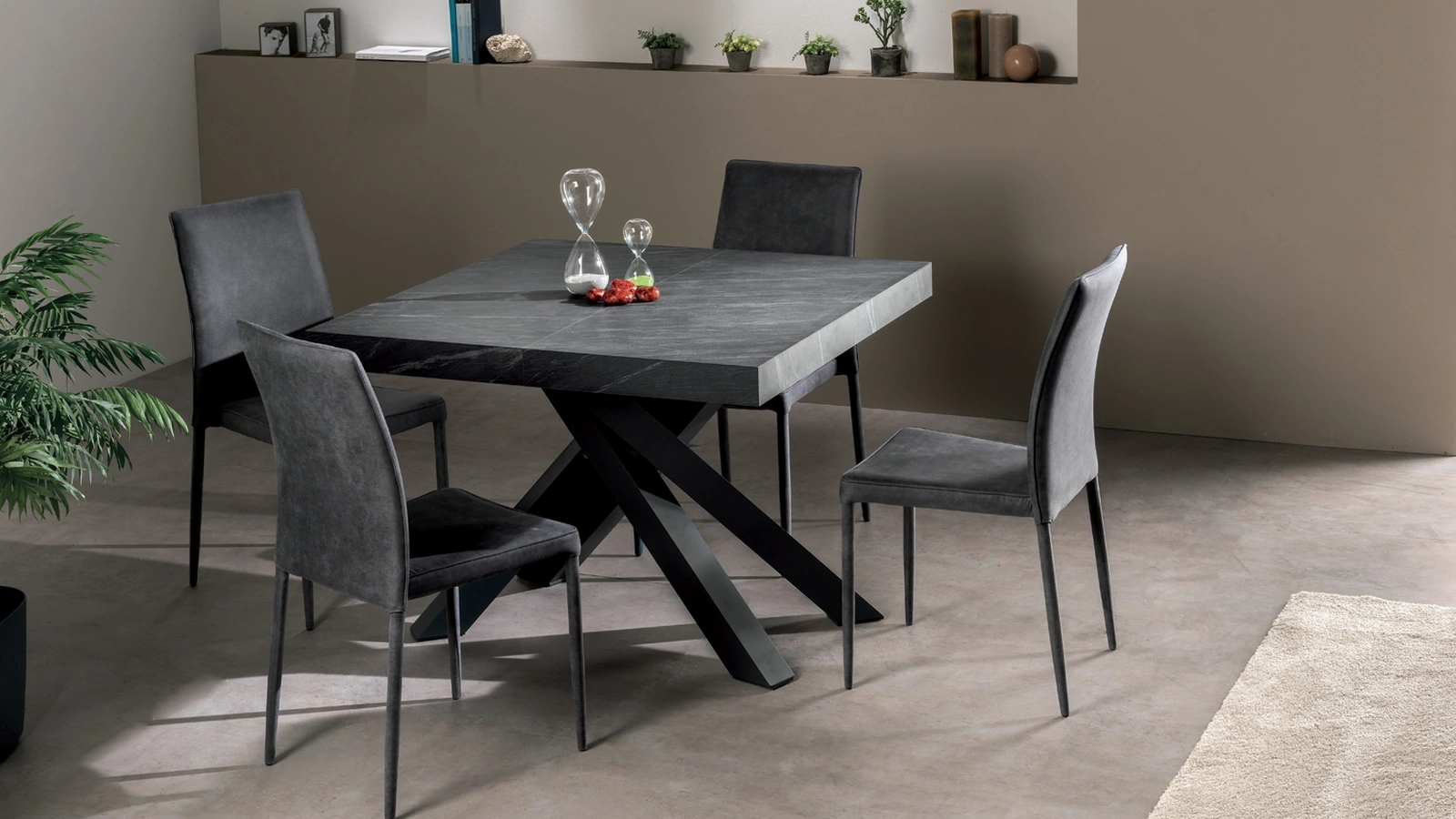 Tavolo Quark quadrato in laminato con base in alluminio di Gipi Le Sedie