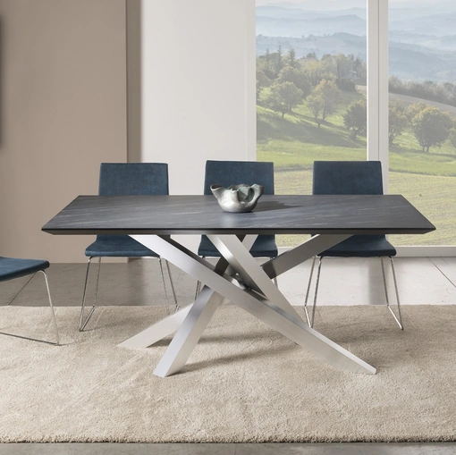 Tavolo rettangolare Quark Slim con top in laminato e base in alluminio di Gipi Le Sedie