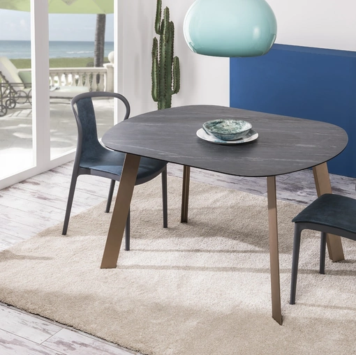 Tavolo Young Ovale di Gipi Le Sedie