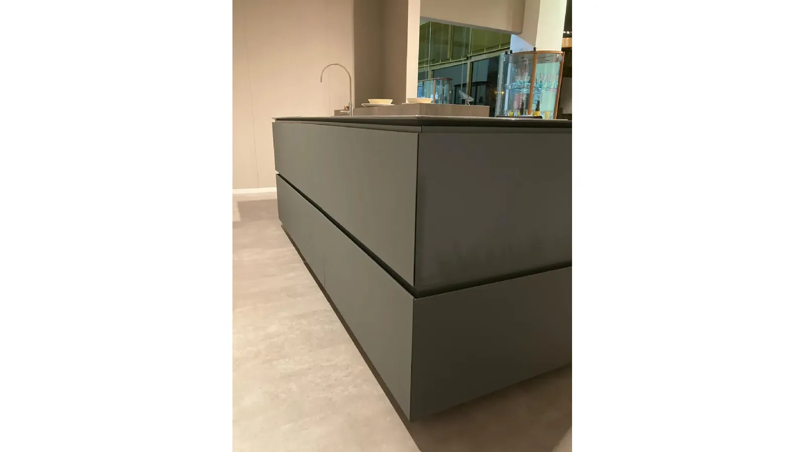 Cucina con isola Ernestomeda Obliqua SCONTATA 56%