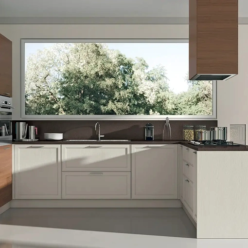 Cucina Moderna con penisola bicolore in laccato bianco opaco e legno naturale Melograno composizione 05 di Le Fablier