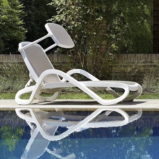 Lettino prendisole impilabile Alfa di Nardi