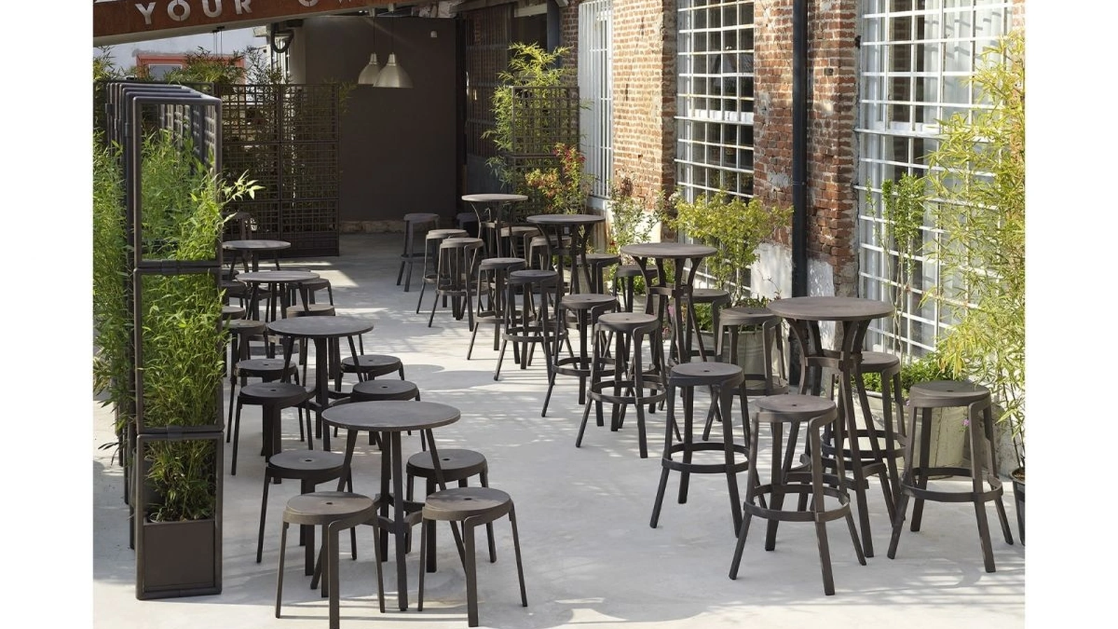 Tavolini e sgabelli per esterno Combo di Nardi