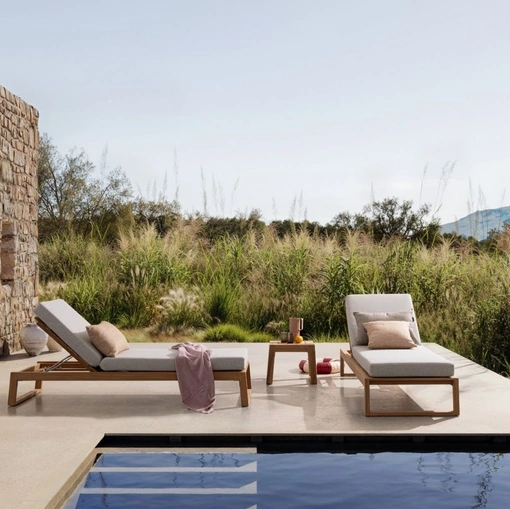 Lettino Jeremy in teak e tessuto di Bizzotto