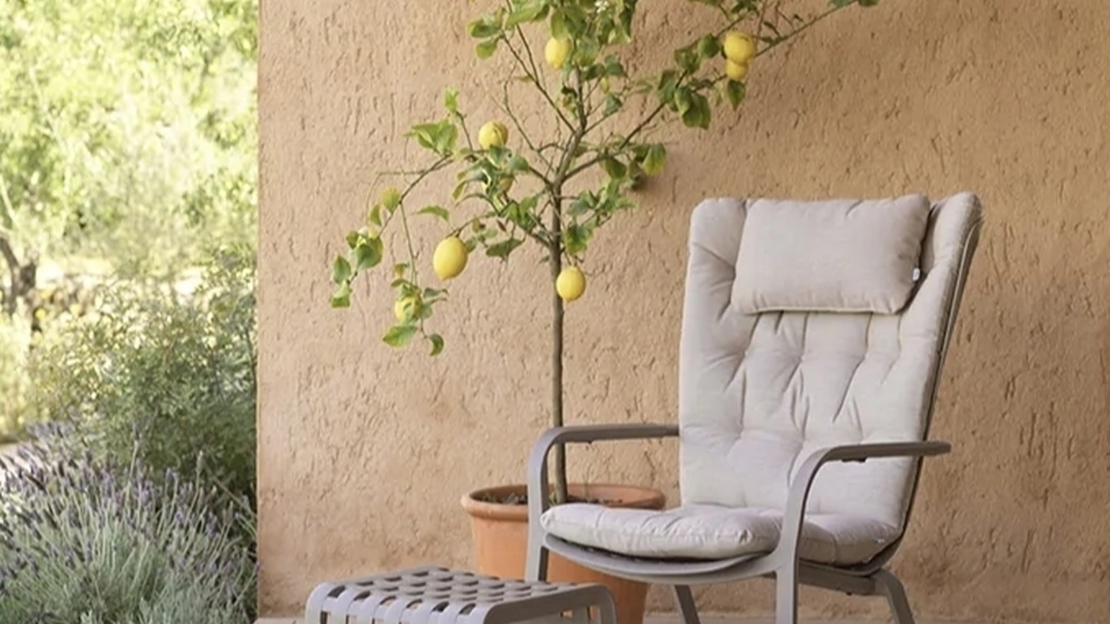 Sgabello Poggiapiedi per esterni in polipropilene Poggio di Nardi