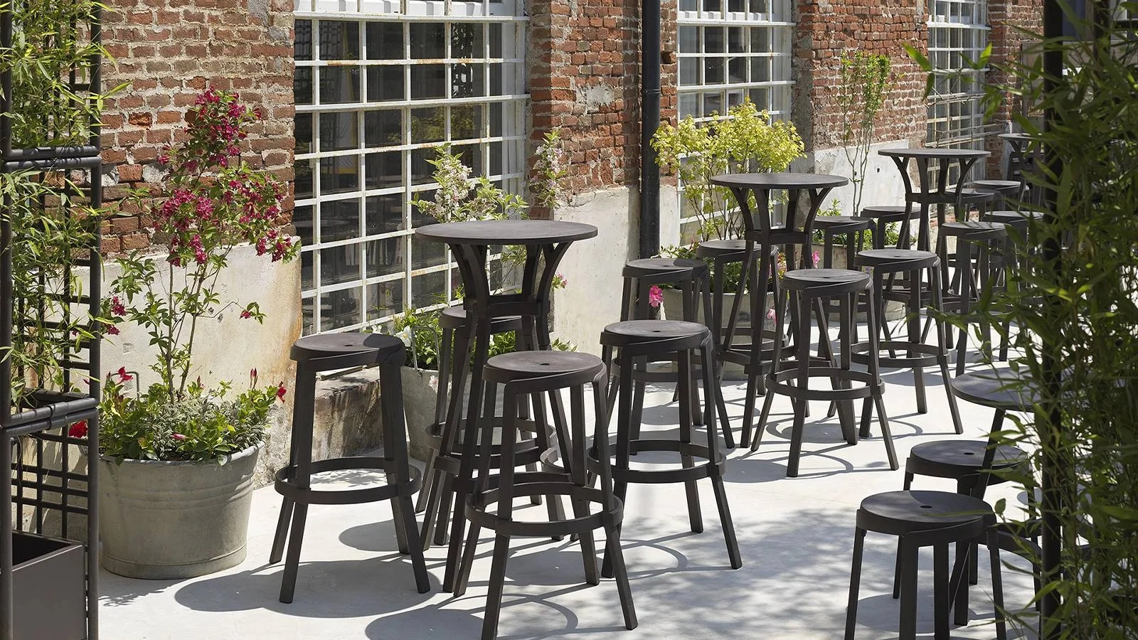 Sgabelli da esterni in polipropilene Stack di Nardi