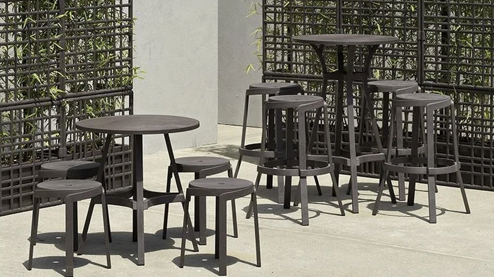 Sgabelli da esterni in polipropilene Stack di Nardi