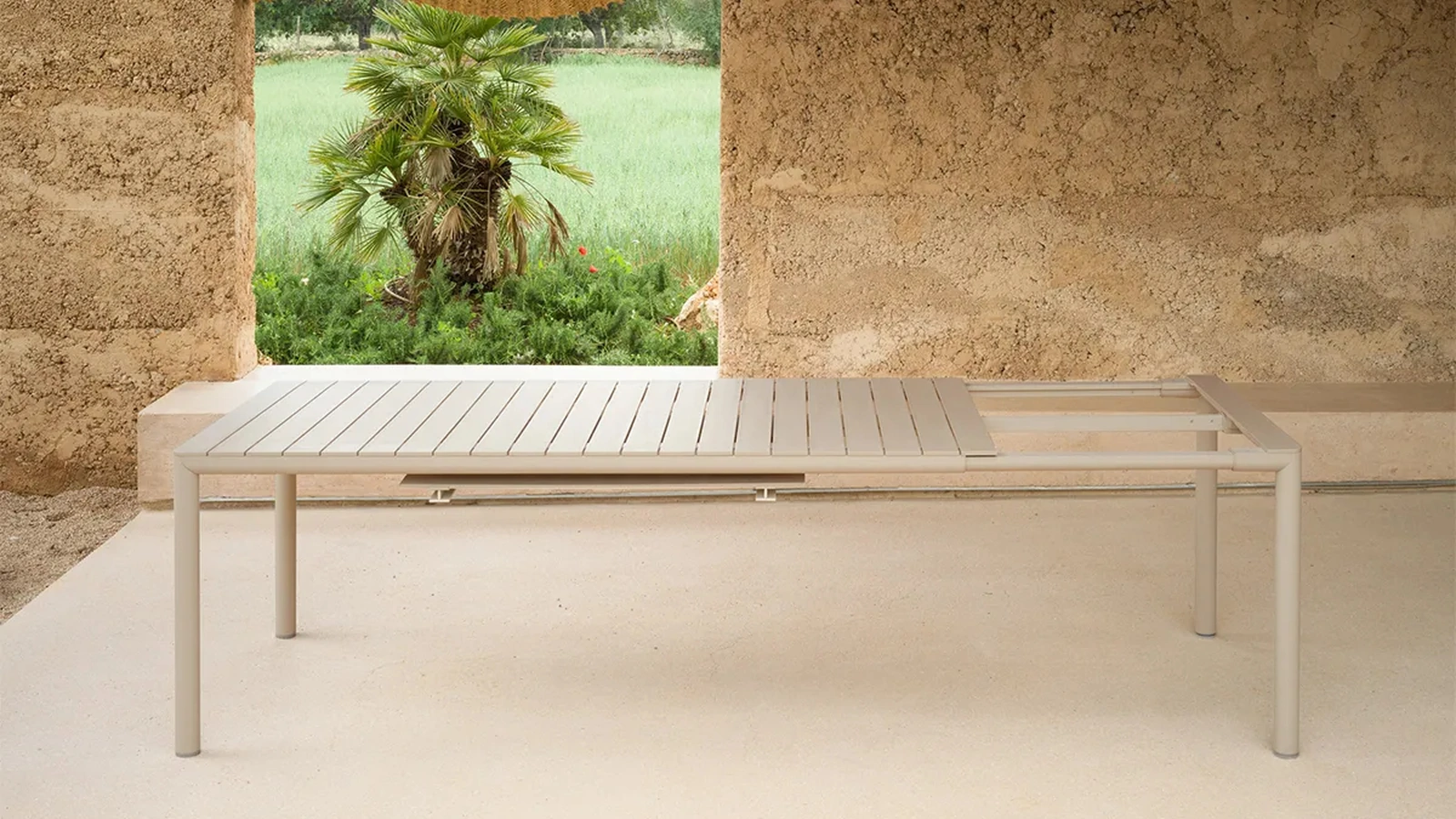 Tavolo allungabile in polipropilene Tevere 147 di Nardi