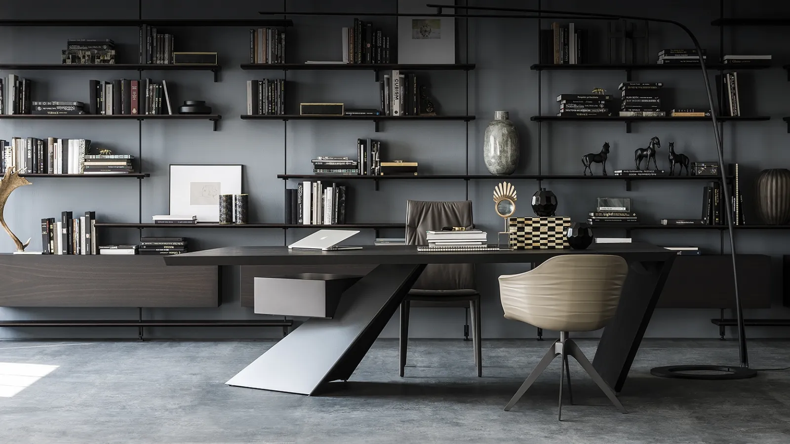 Scrivania direzionale in legno con gamba in acciaio Nasdaq di Cattelan Italia